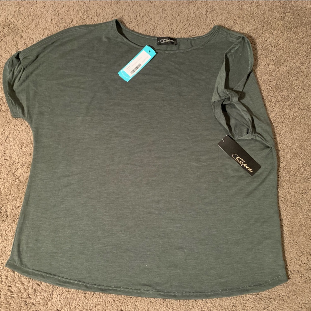 Colette Size Large Tshirt with keyhole sleeve